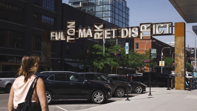 Mars plans to add 600 jobs as it expands Chicago headquarters