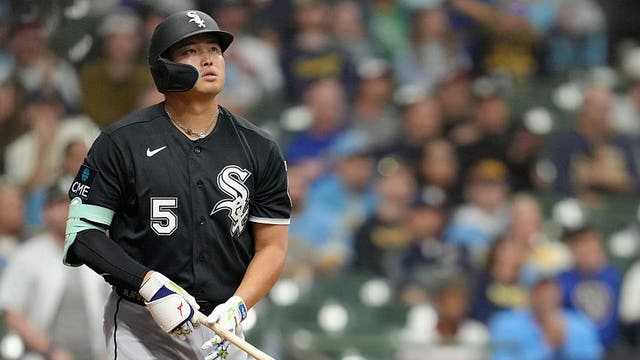 Murakami caps his MLB debut with a homer in White Sox's 14-2 loss to Brewers