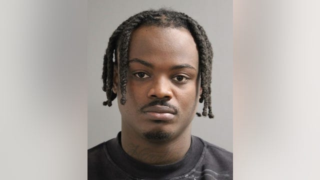 Chicago man charged with trying to force robbery victim into vehicle in Chinatown