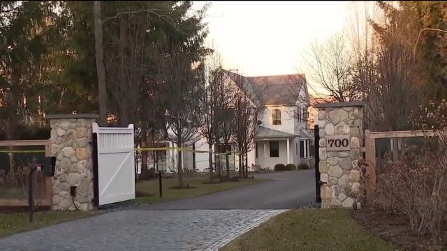 Masked men storm suburban Chicago home, victim held at gunpoint