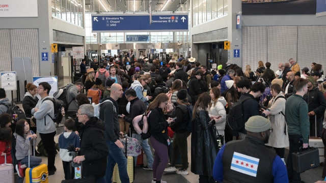 Spring break travel surges at Chicago airports as TSA staffing concerns grow