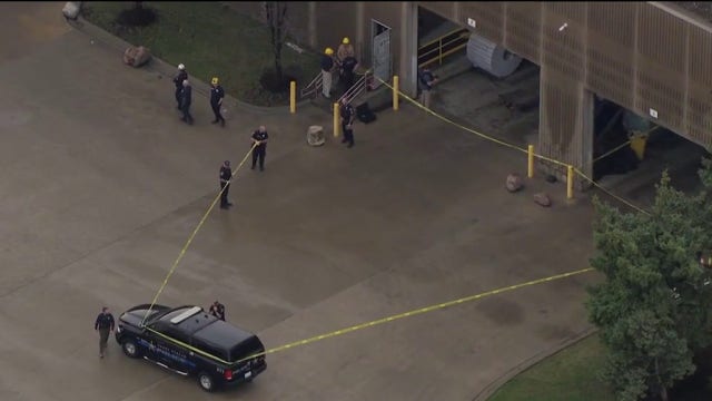 Man killed in workplace crane accident in Carol Stream, officials say