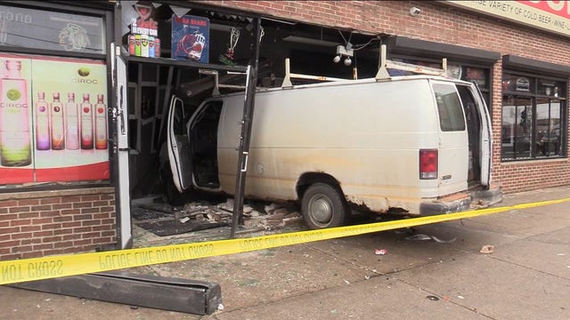 Van slams into Chicago liquor store after crash, 3 hospitalized: police