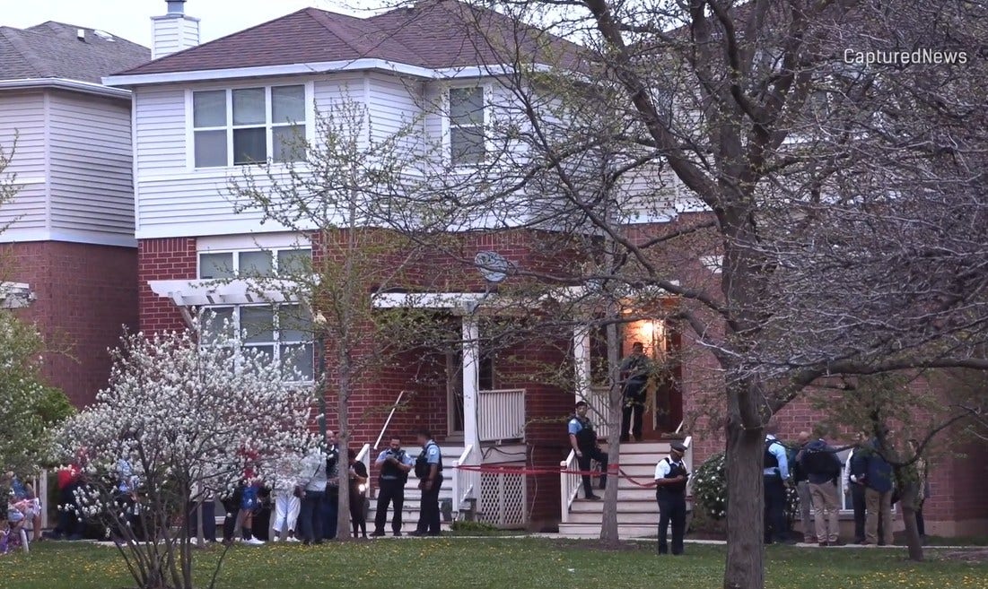 Man, woman found fatally shot in Chicago West Side home, police say
