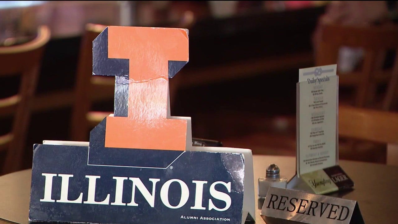 Fans pack Chicago watch parties as Illinois heads to Final Four