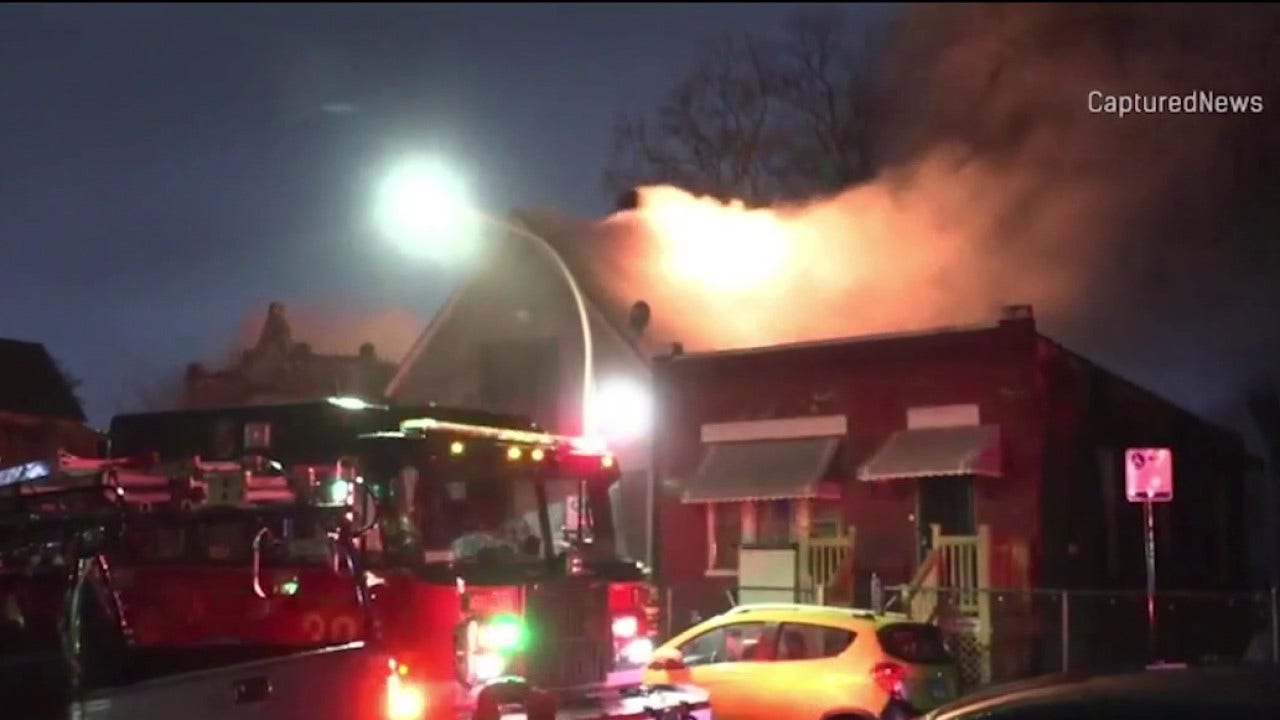 Fire tears through two vacant buildings on Chicago's West Side