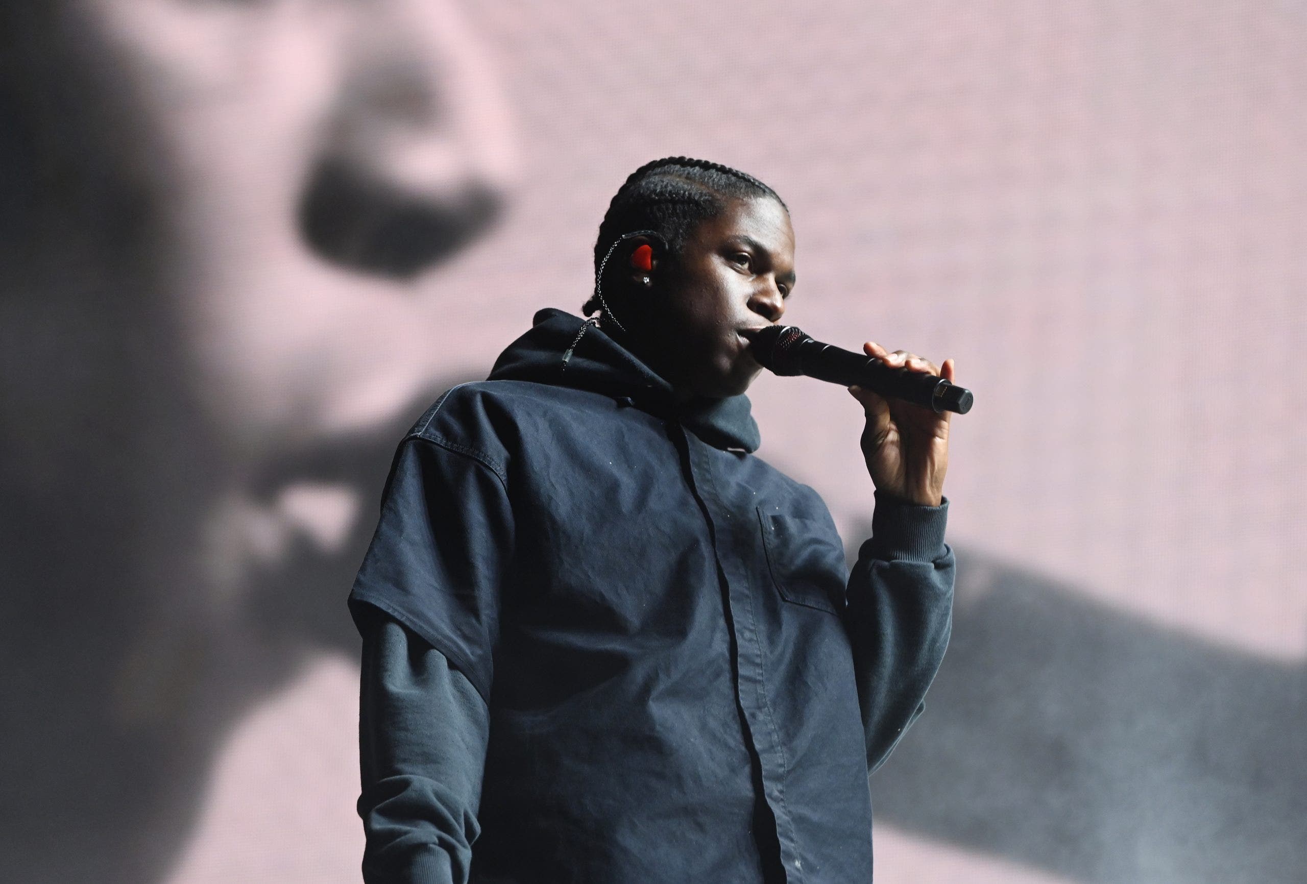 Daniel Caesar announces 2026 arena tour, including Chicago stop at United Center