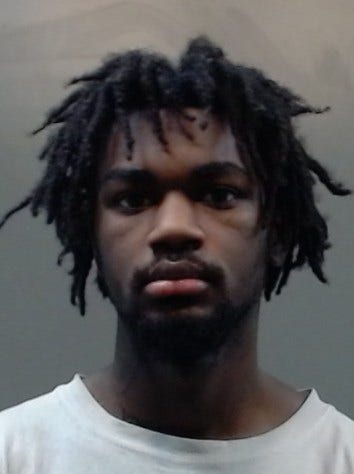 Teen charged in suburban Chicago back-to-back restaurant burglaries