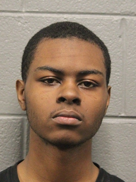 Chicago man arrested hours after woman carjacked at gunpoint