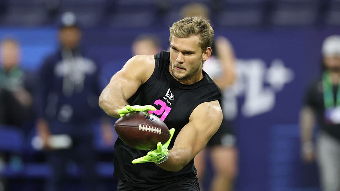 Chicago Bears select Sam Roush in 2026 NFL Draft: What it means for the team