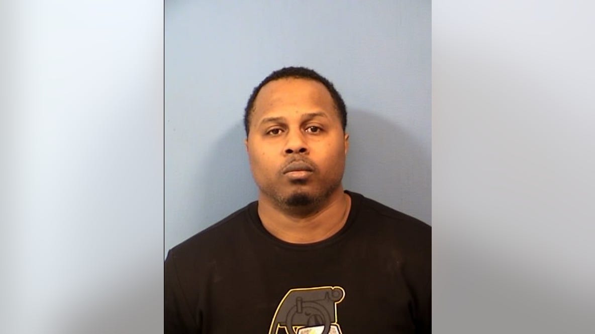 Suburban Chicago man sentenced for firing machine gun during drug deal, prosecutors say