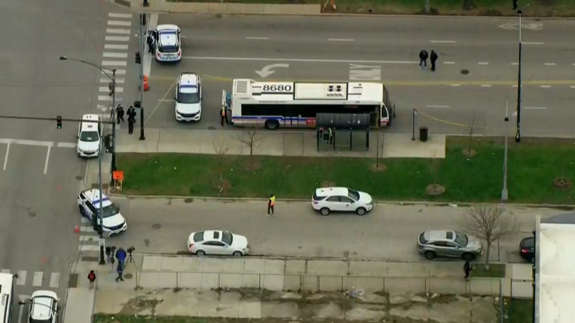 Woman shot while riding CTA bus on Chicago's South Side, police say