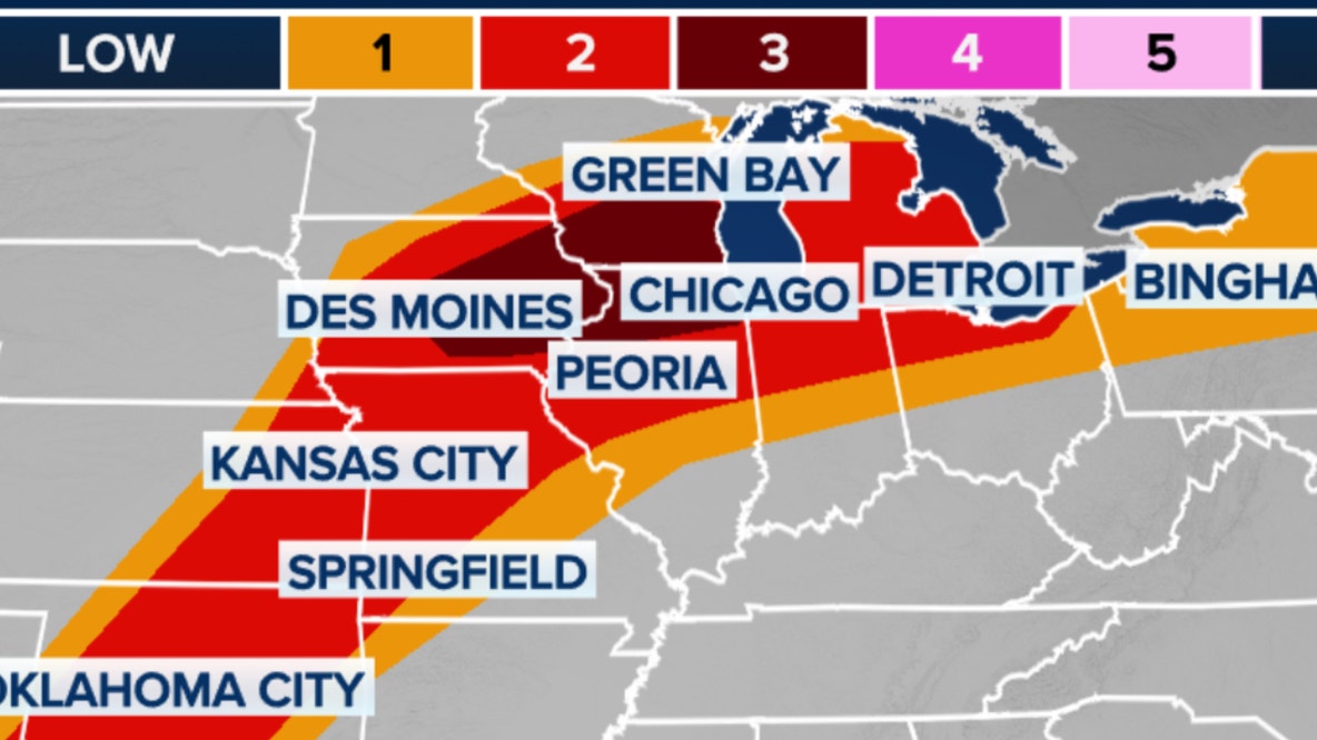 Chicago severe weather threat: Strong storms, tornadoes possible this week