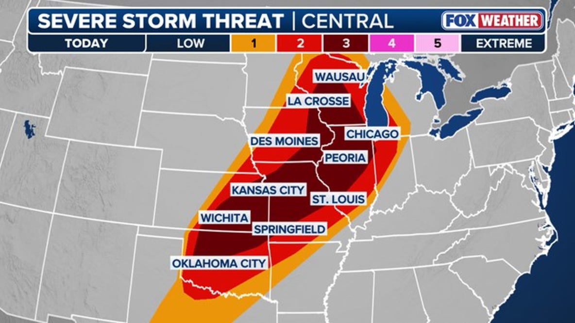 Chicago weather: Live updates as severe storms threaten area with damaging winds, tornado risk