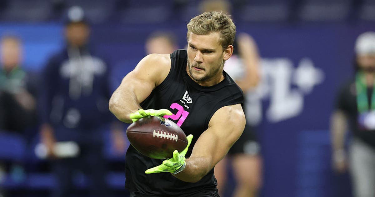 Chicago Bears ink third-round pick Sam Roush, sign full 2026 NFL Draft class