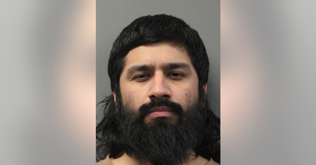 Chicago man charged in Humboldt Park murder of 30-year-old: police