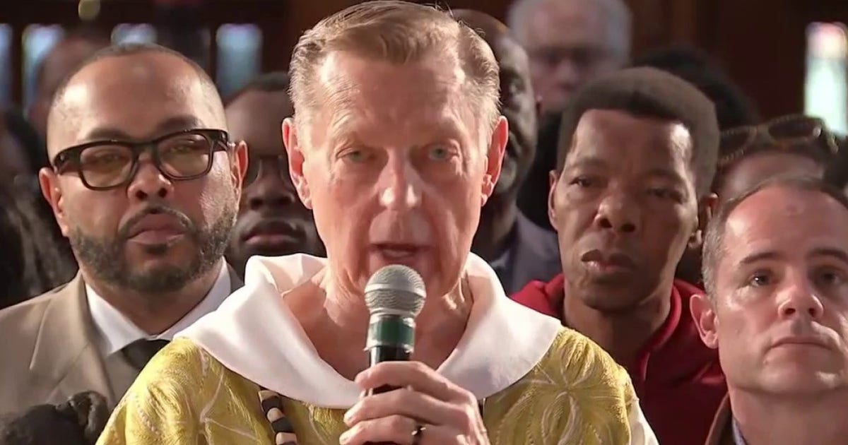 Chicago faith leaders defend Pope Leo amid clash with Trump