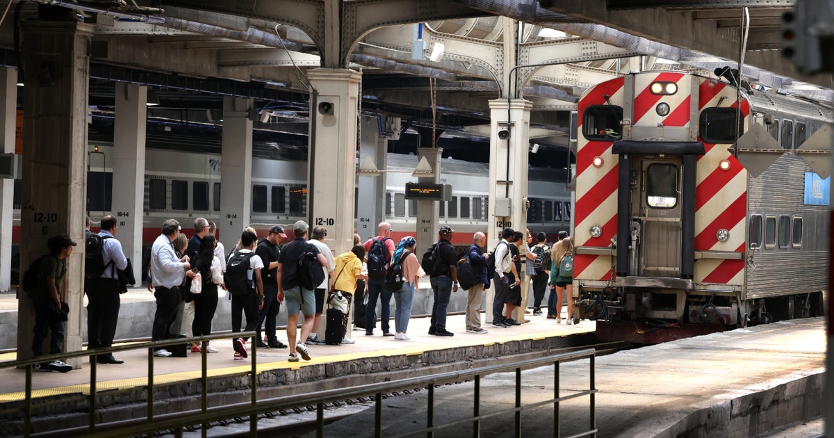 Metra begins requiring some Chicago riders to show tickets before boarding trains
