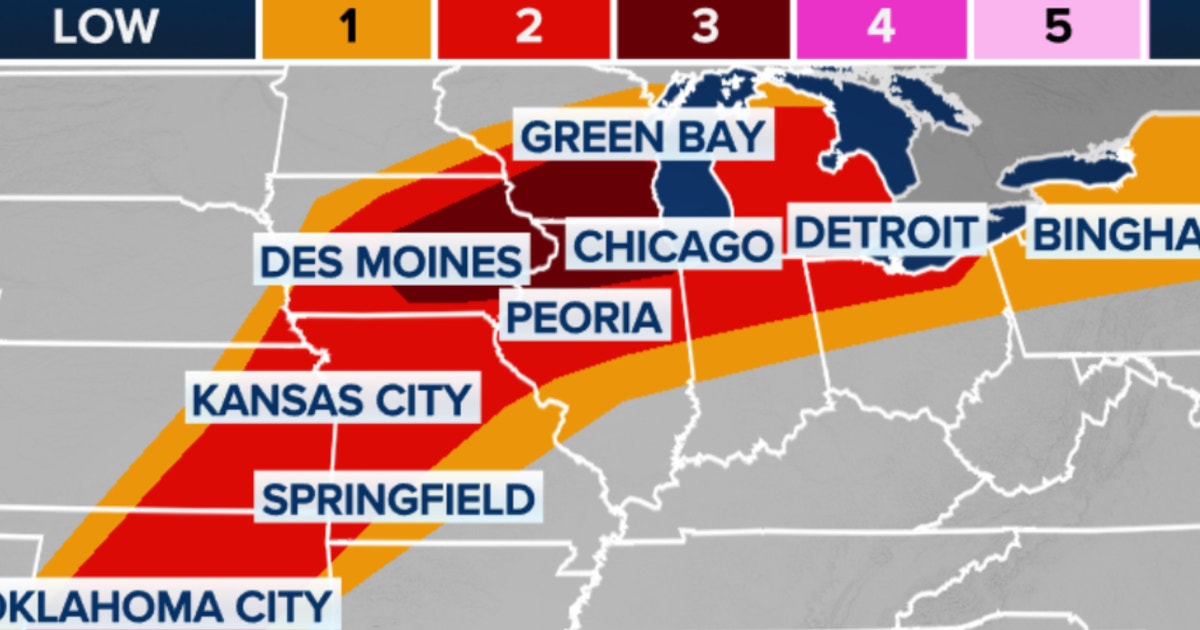 Chicago severe weather threat: Strong storms, tornadoes possible this ...