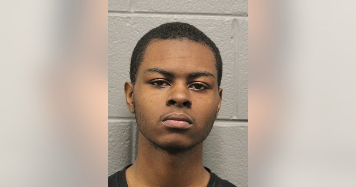 Chicago man arrested hours after woman carjacked at gunpoint