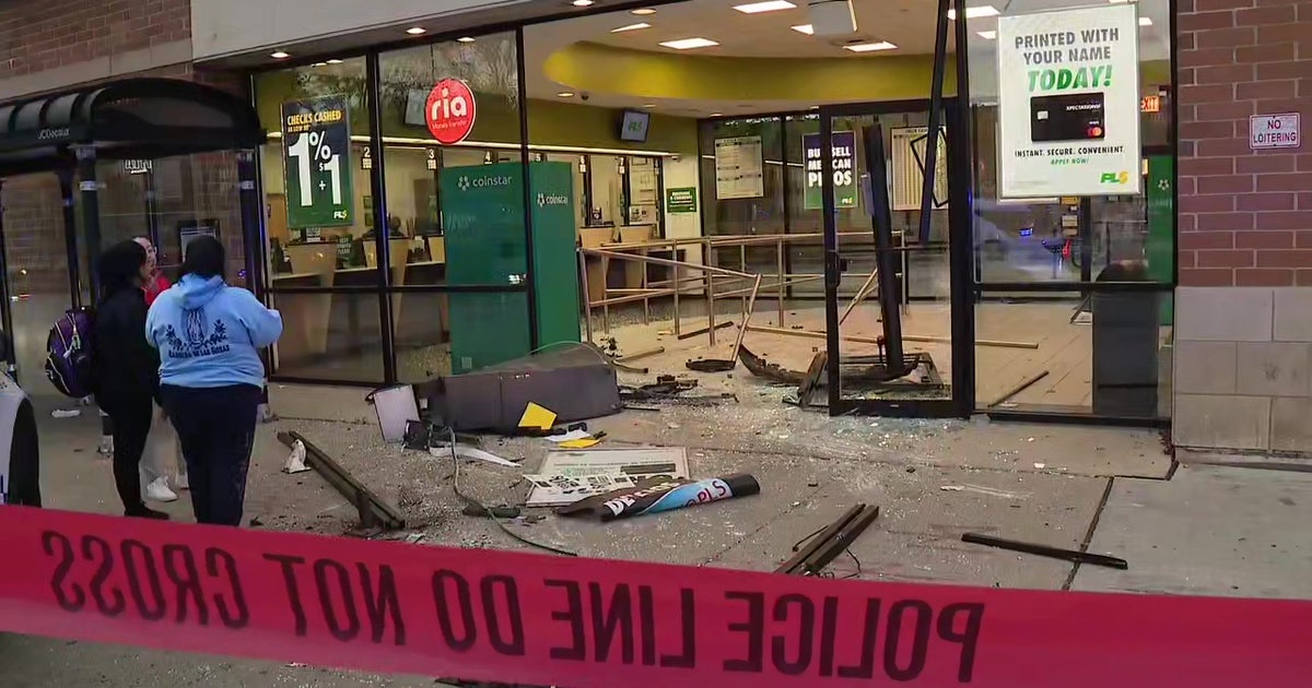 Smash-and-grab thieves hit business on Chicago's SW Side | FOX 32 Chicago