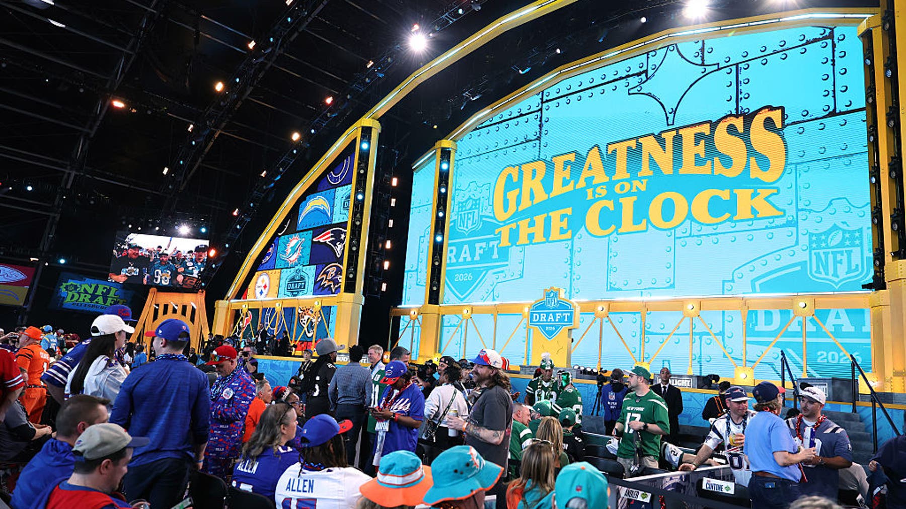 2026 NFL Draft: Chicago Bears Day 2 mock draft following the first round