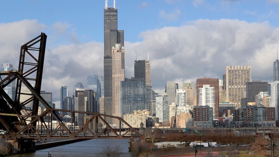 Chicago weather: Cold rain and sleet give way to 60s by afternoon