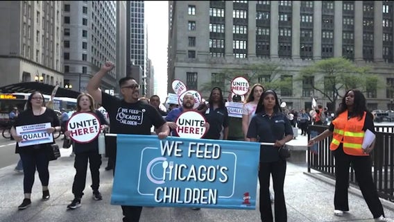 Chicago Public School lunchroom workers arrested during protest over pay dispute