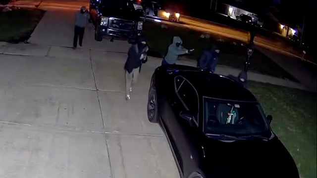 Suburban Chicago police search for masked group after Camaro break-in