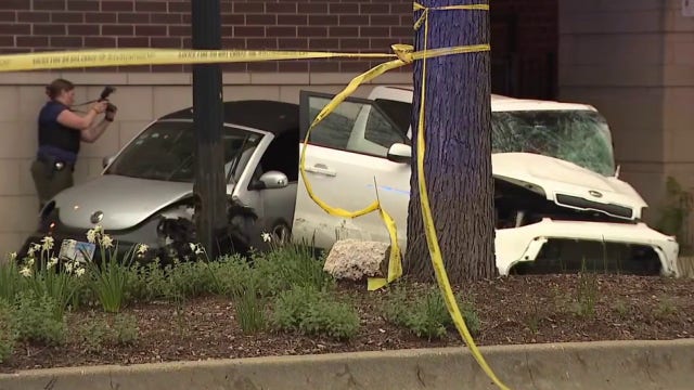 Driver flees scene of crash on Chicago’s NW Side that left 2 hurt, police say
