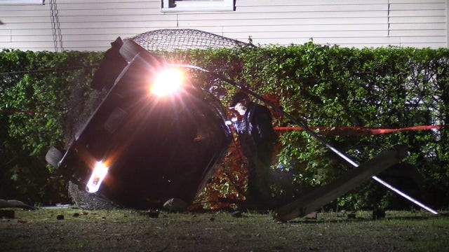 Chicago police, suspects exchange gunfire during SW Side chase, crash, CPD says