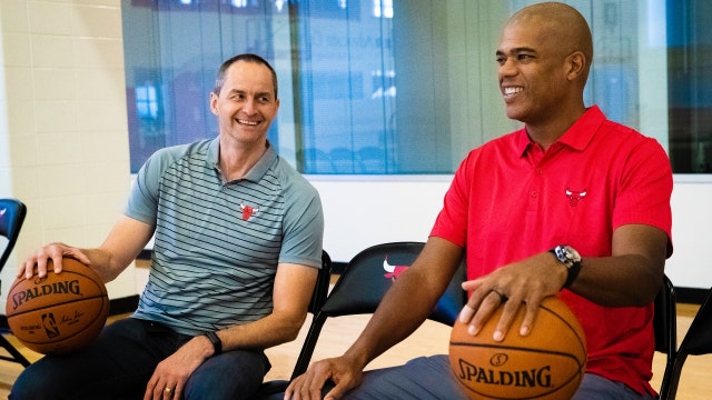 Chicago Bulls fire executive VP Artūras Karnišovas, GM Marc Eversley