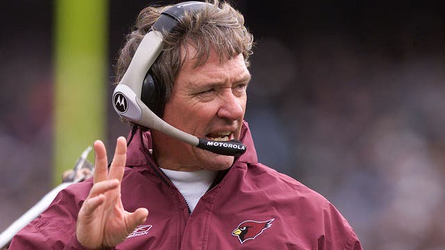 Dave McGinnis, long-time NFL coach who was wrongly announced as Chicago Bears head coach, dies at 74