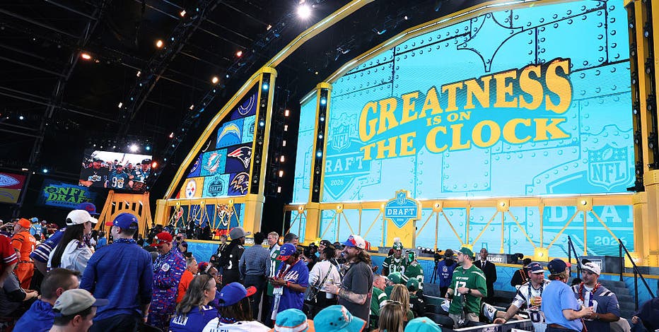 2026 NFL Draft: Chicago Bears Day 2 mock draft following the first round