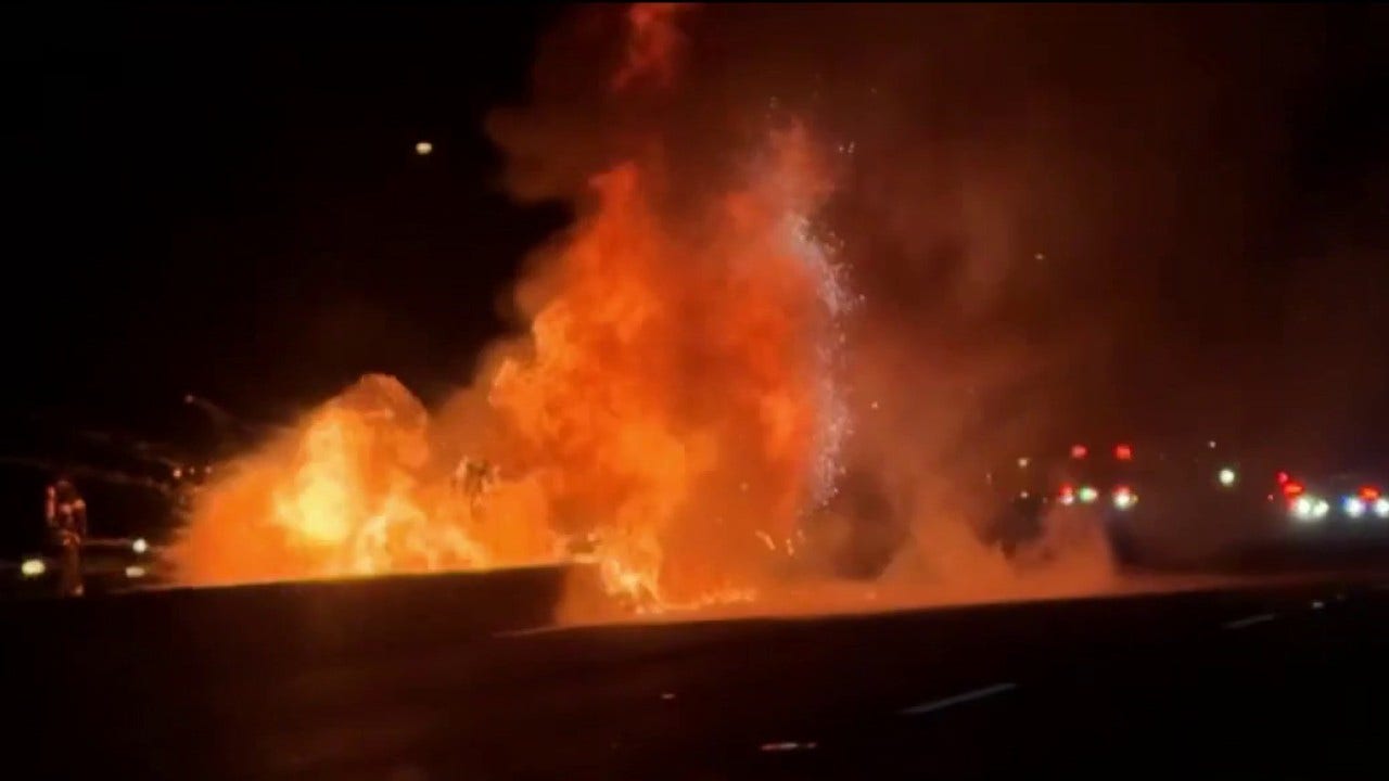 Crash on I-55 stalls traffic in SW suburbs