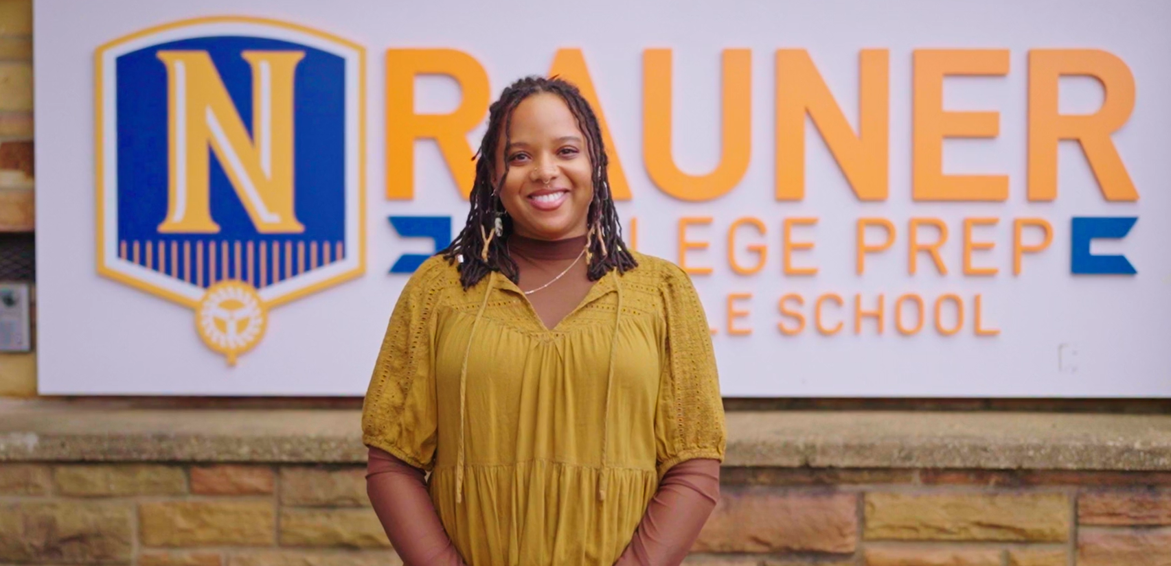 Chicago teacher leads students to 318 college acceptances