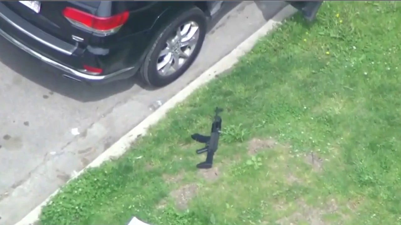 Chicago police: Teen killed, two men critically wounded in Back of the Yards shooting