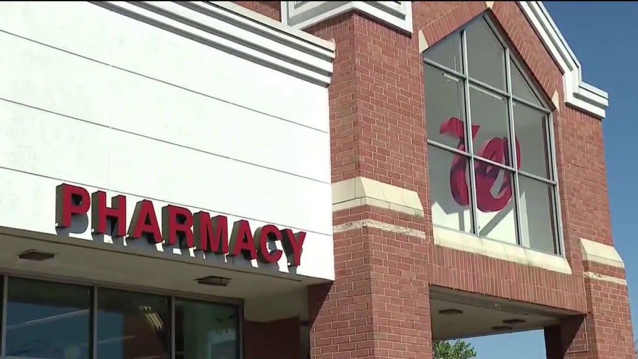 Losing a lifeline: 6th Ward residents push back against Walgreens closure