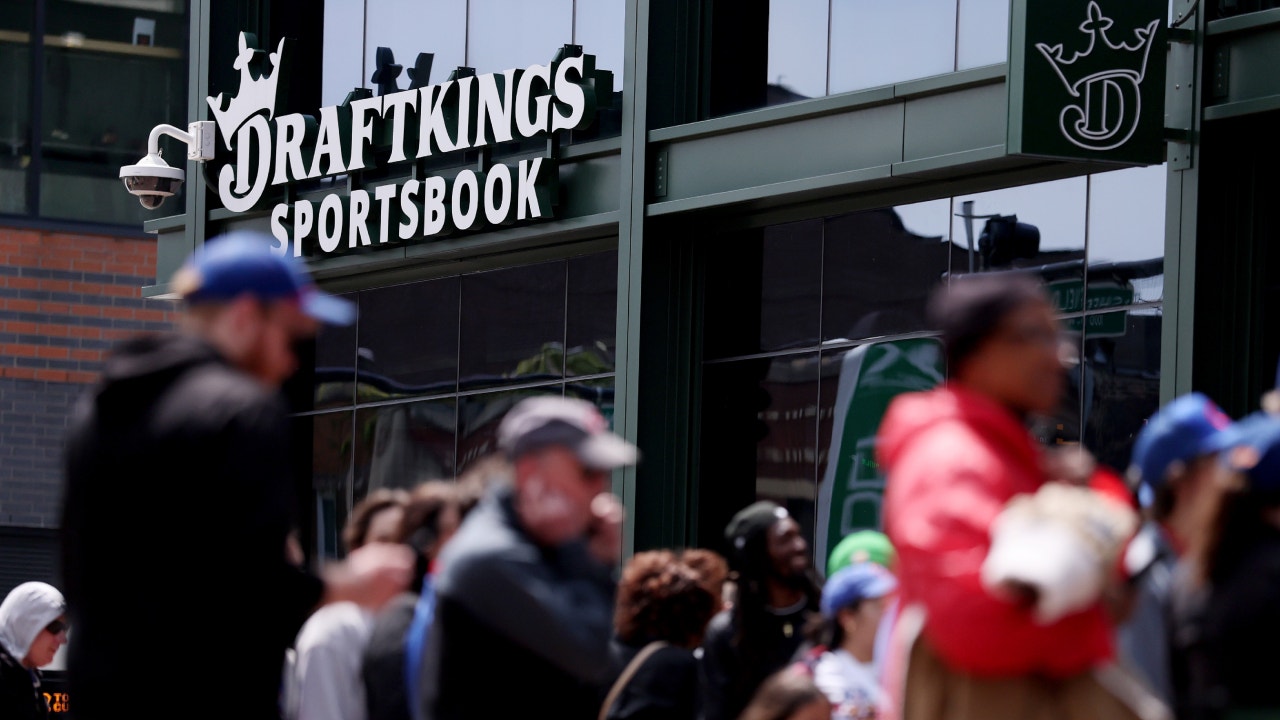 DraftKings ending in-person sports betting at Wrigleyville sportsbook
