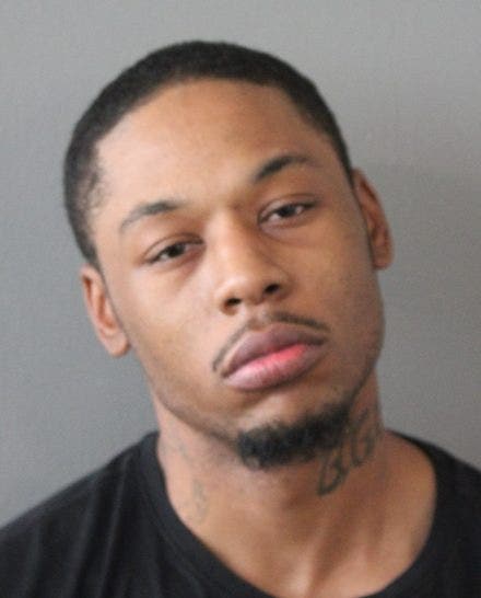 Chicago man charged in shooting that wounded woman