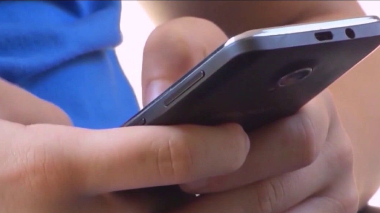 Illinois schools sound alarm over rise in harmful cyberbullying messages