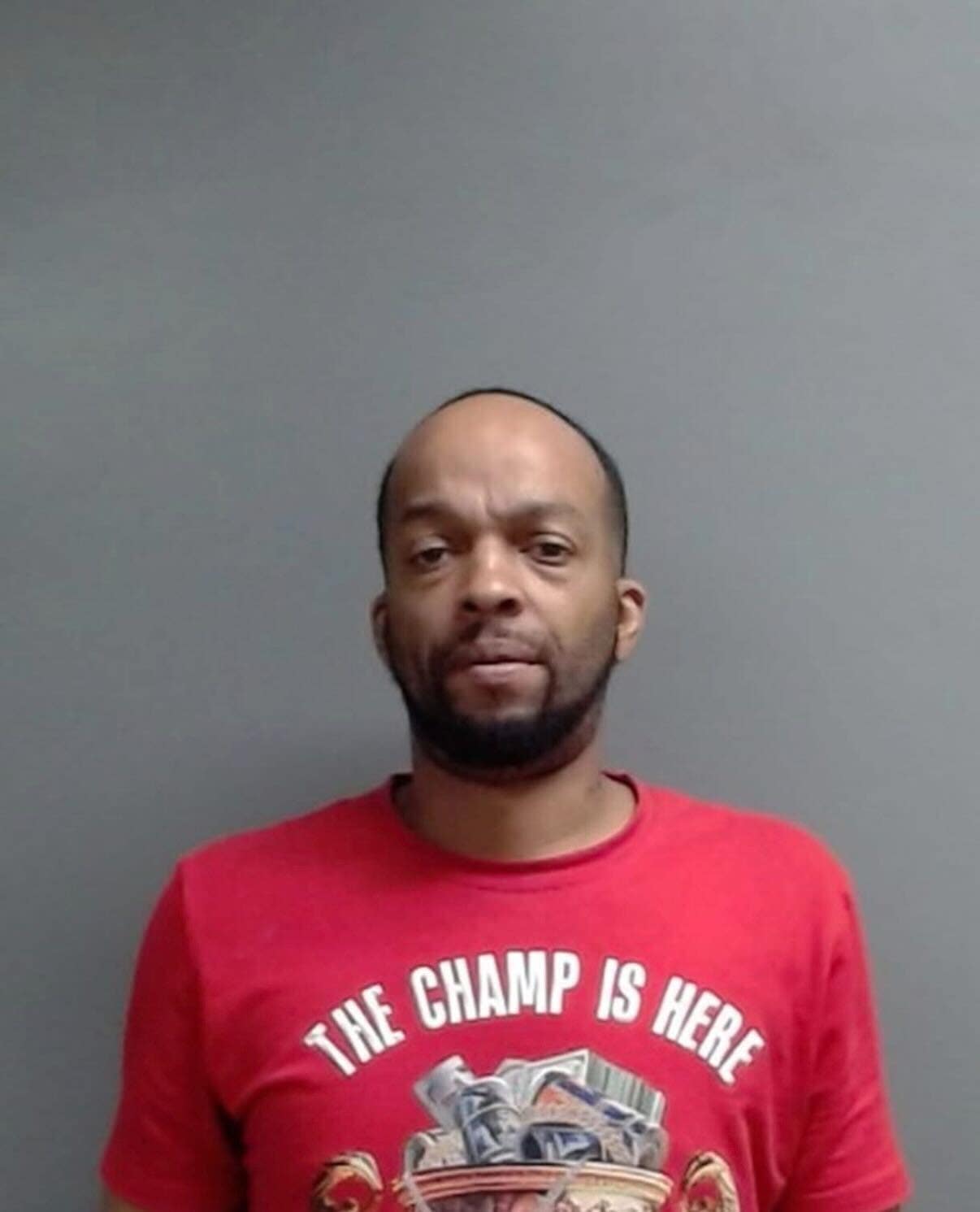Convicted felon charged after struggle with police at Chicago Ridge Mall: police