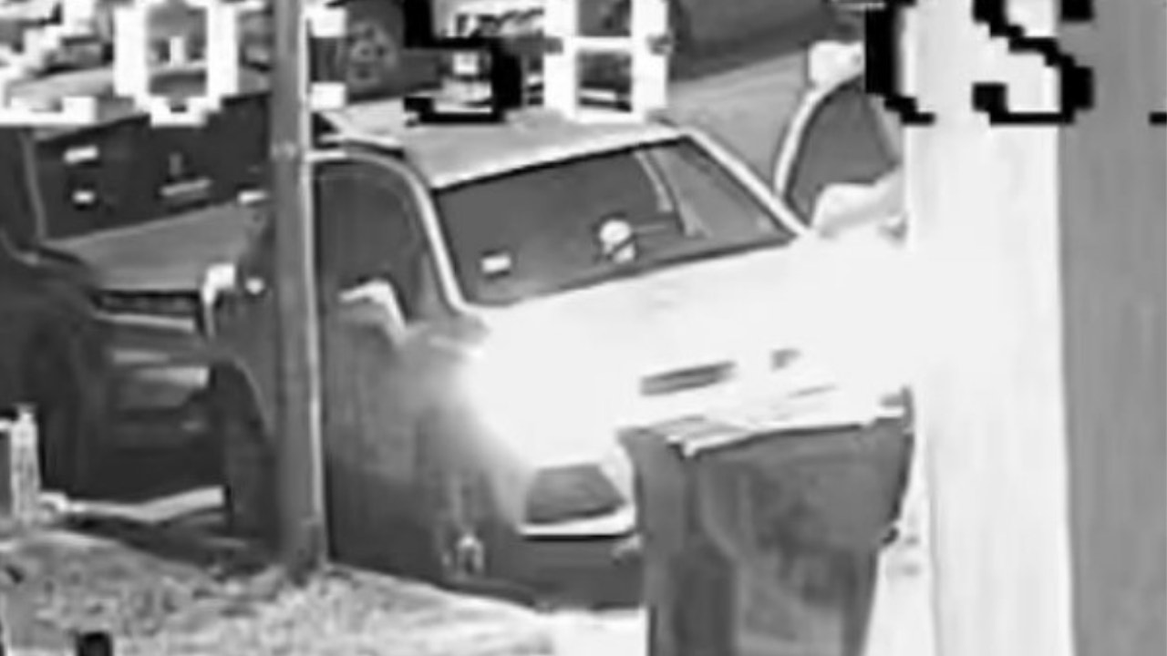 Chicago police seek help identifying homicide suspect in Logan Square