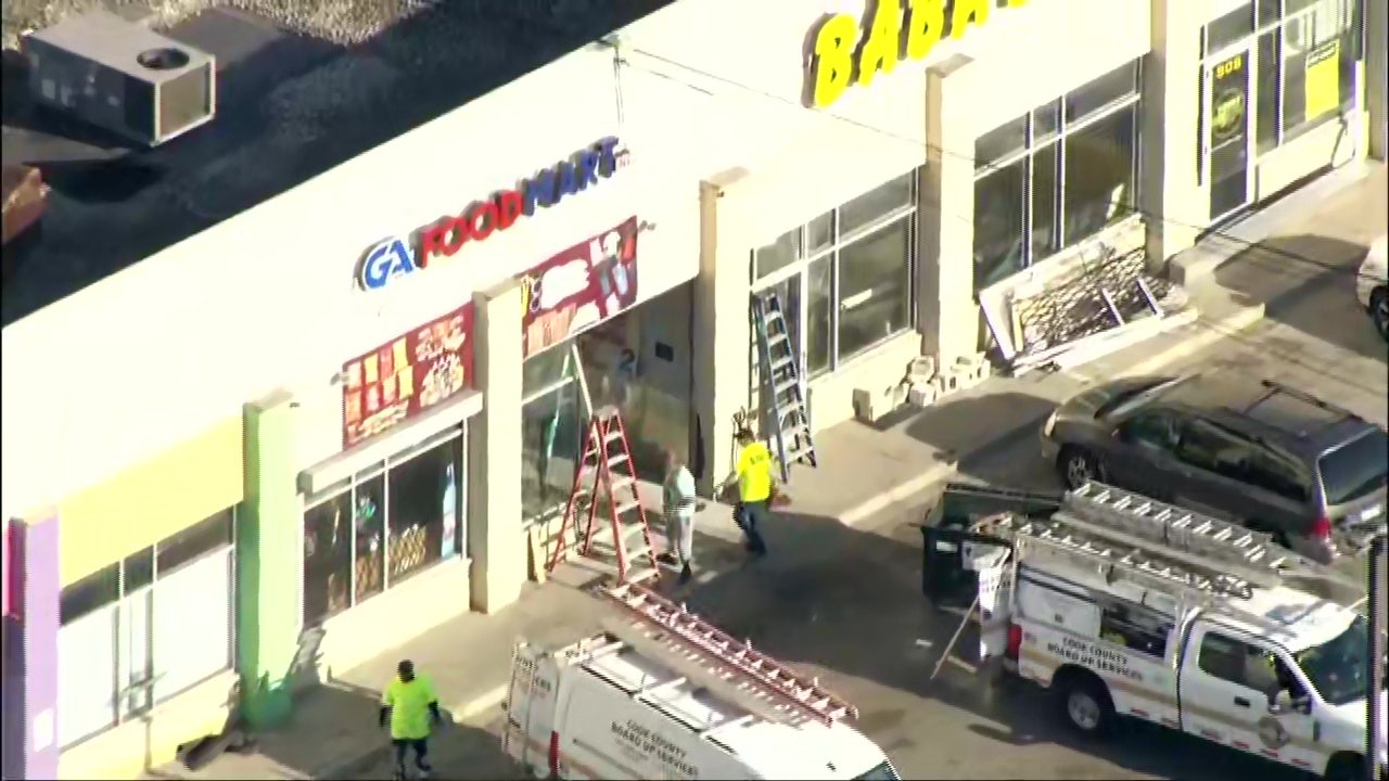 South Side Chicago business hit in latest smash-and-grab