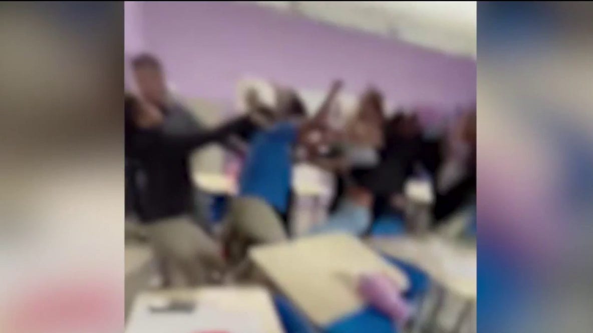 Cellphone videos of school fights raise safety concerns at Chicago campus