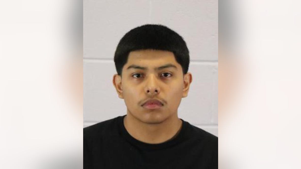 Aurora police chase results in gun charges for 2 teens