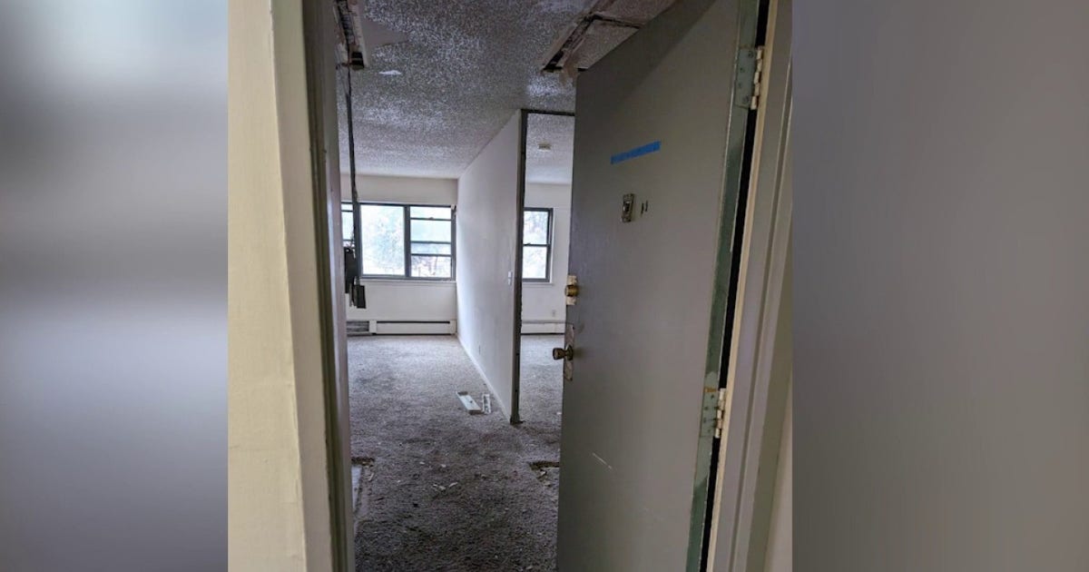 Aurora apartment tenants demand answers after asbestos forces evacuations