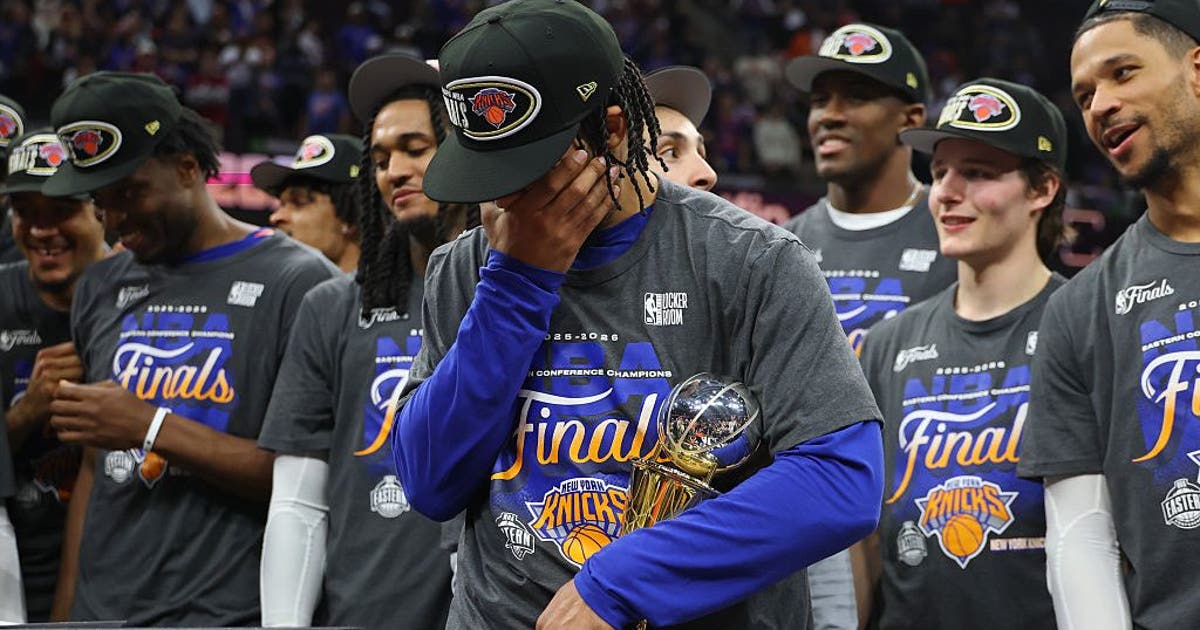 Stevenson HS alum Jalen Brunson leads Knicks to NBA Finals as Eastern  Conference finals MVP | FOX 32 Chicago