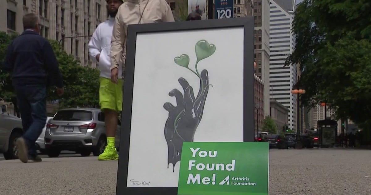 Green hearts appear across Chicago for Arthritis Awareness Month