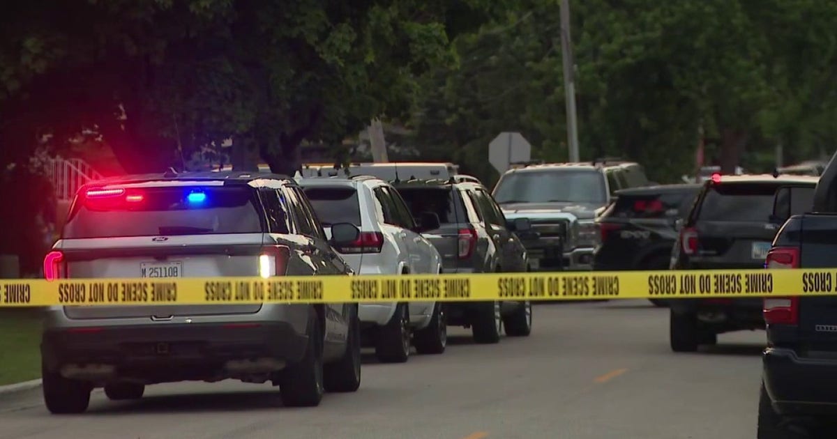 Hanover Park 12-hour standoff ends with man in custody: police